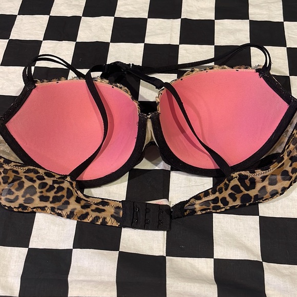 Victorias Secret Push-Up Balcony Bras - Size 36C - Picture 3 of 8